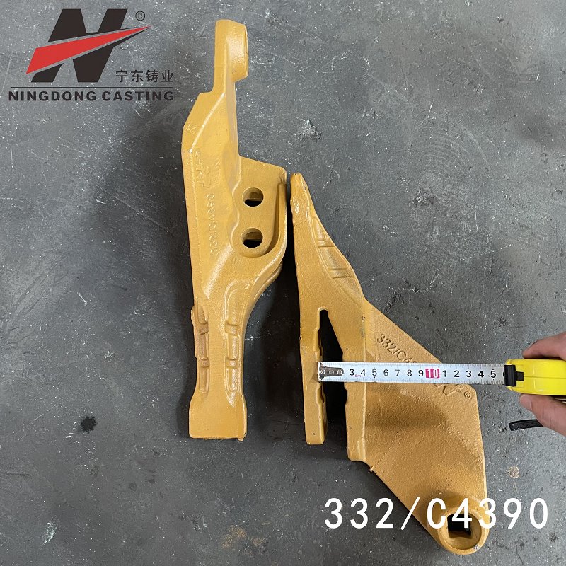 أسنان دلو أحادية الكتلة من طراز JCB Bolt On Skid Steer 332/C4390